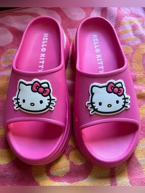 Hello Kitty Women Pink Slide Sandals